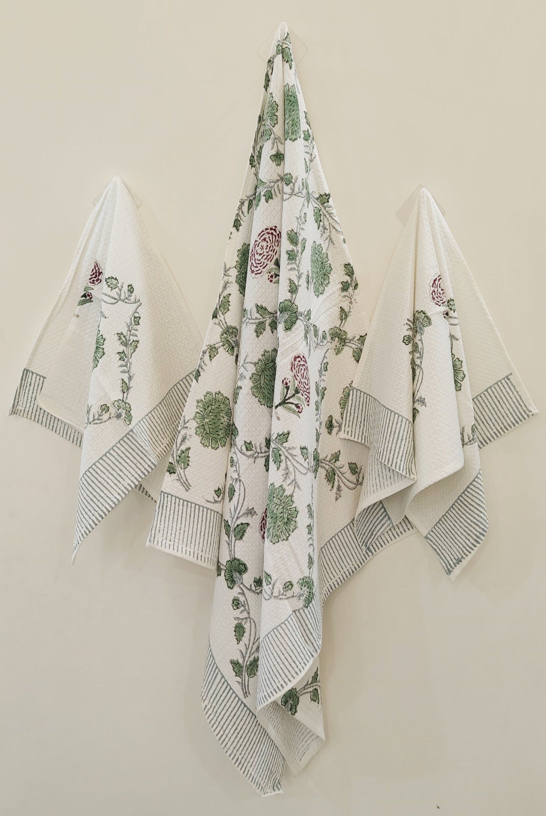 Crimson & Green Charm