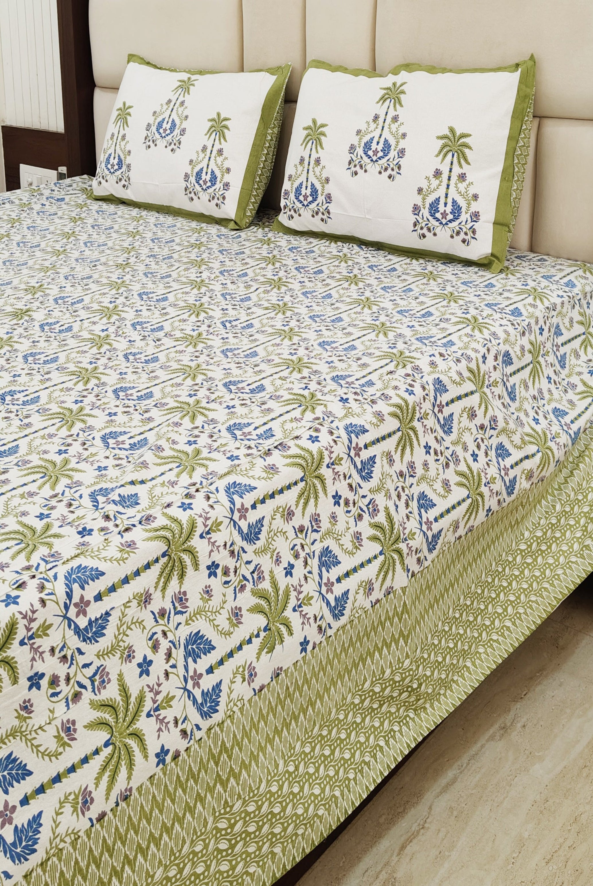 Palm treen & floral blush