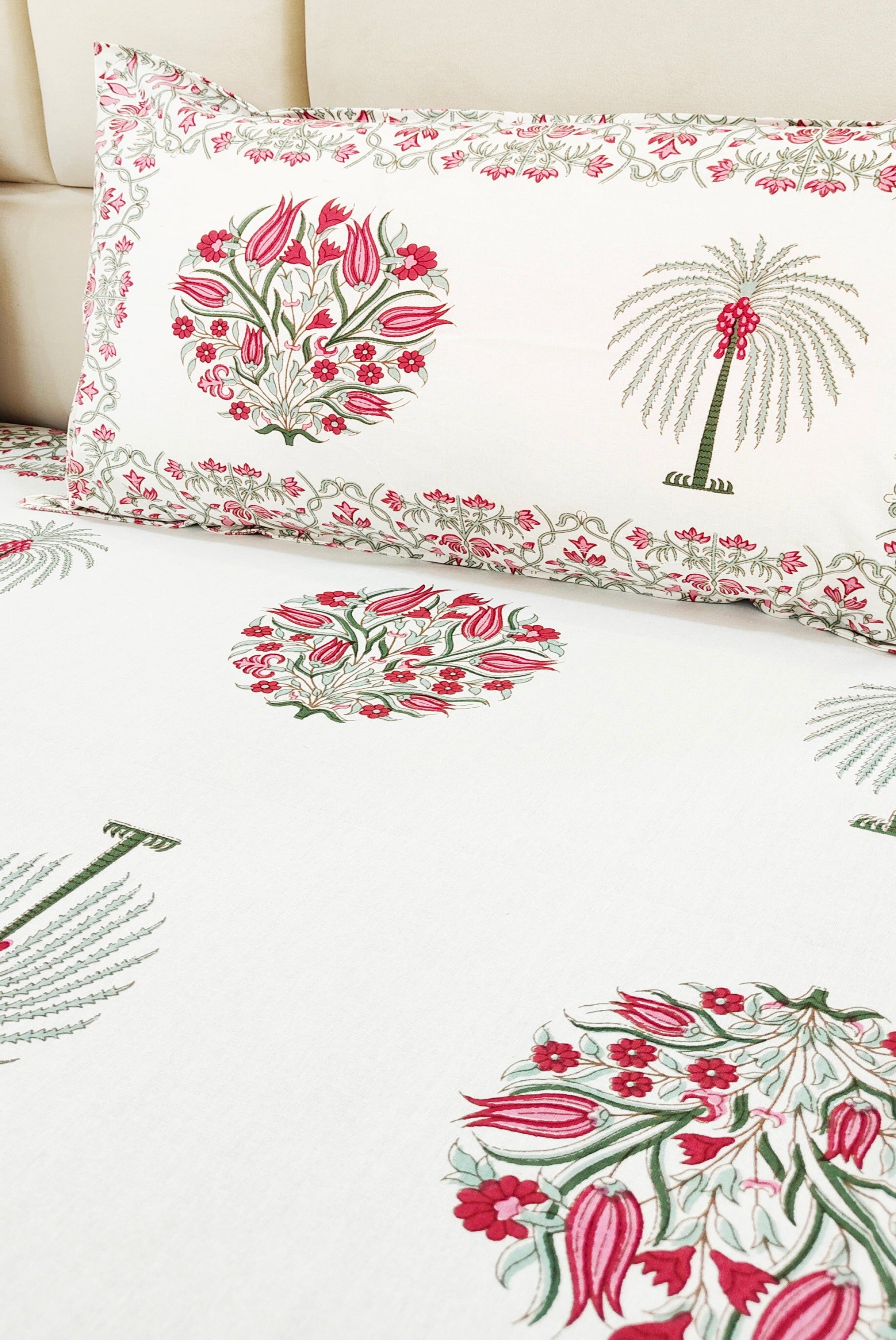 Palm tree & floral blooming