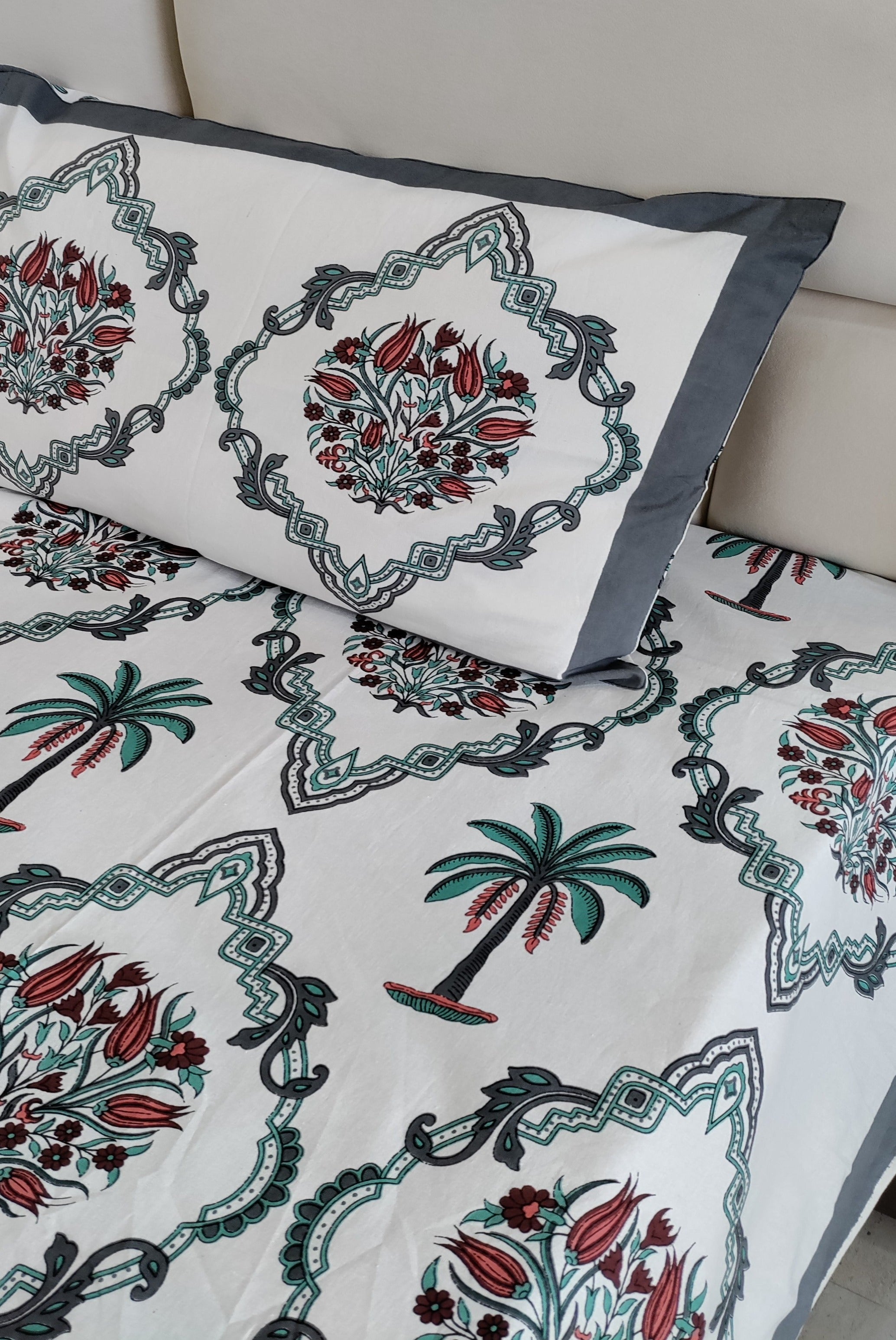 Palm tree & floral blooming