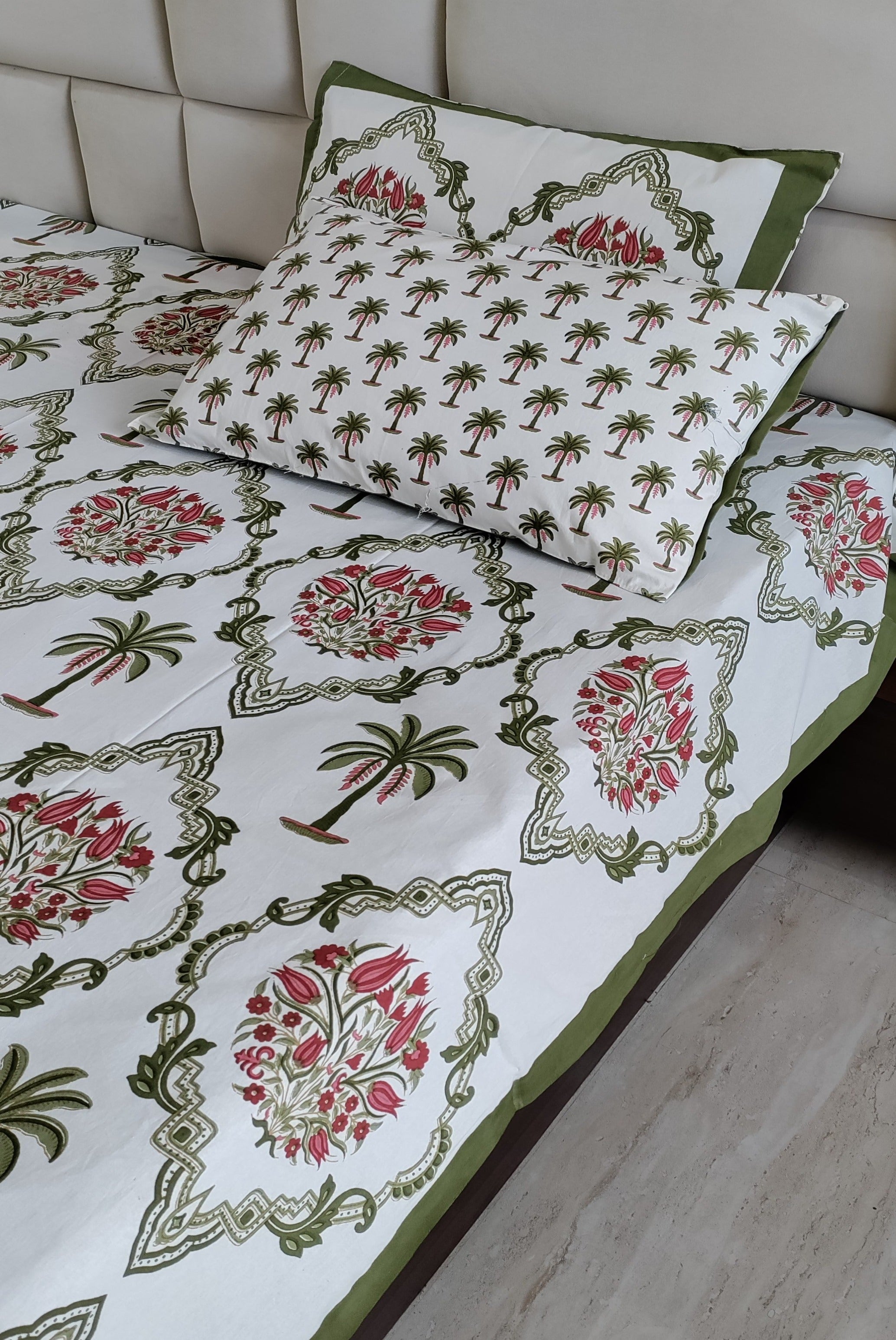 Palm tree & floral blooming