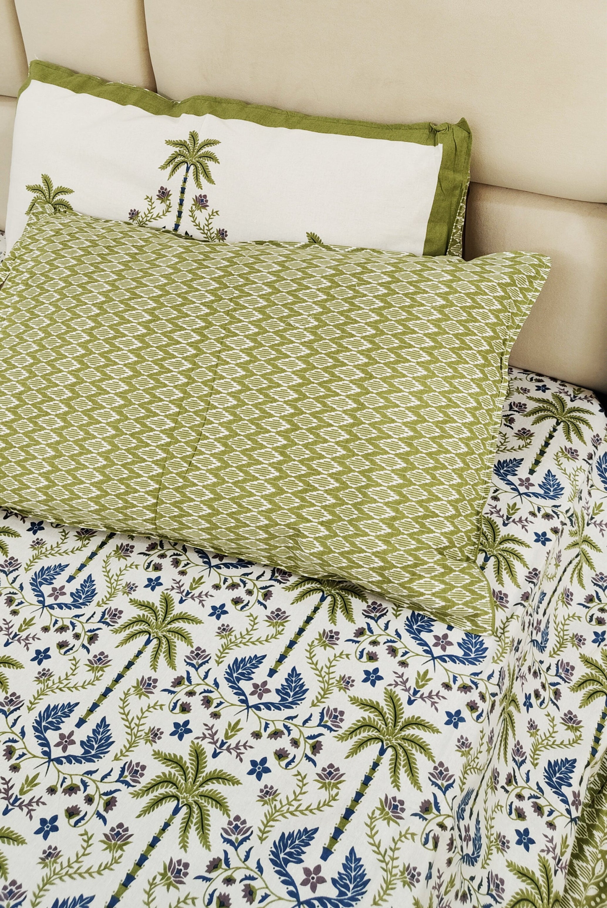 Palm treen & floral blush