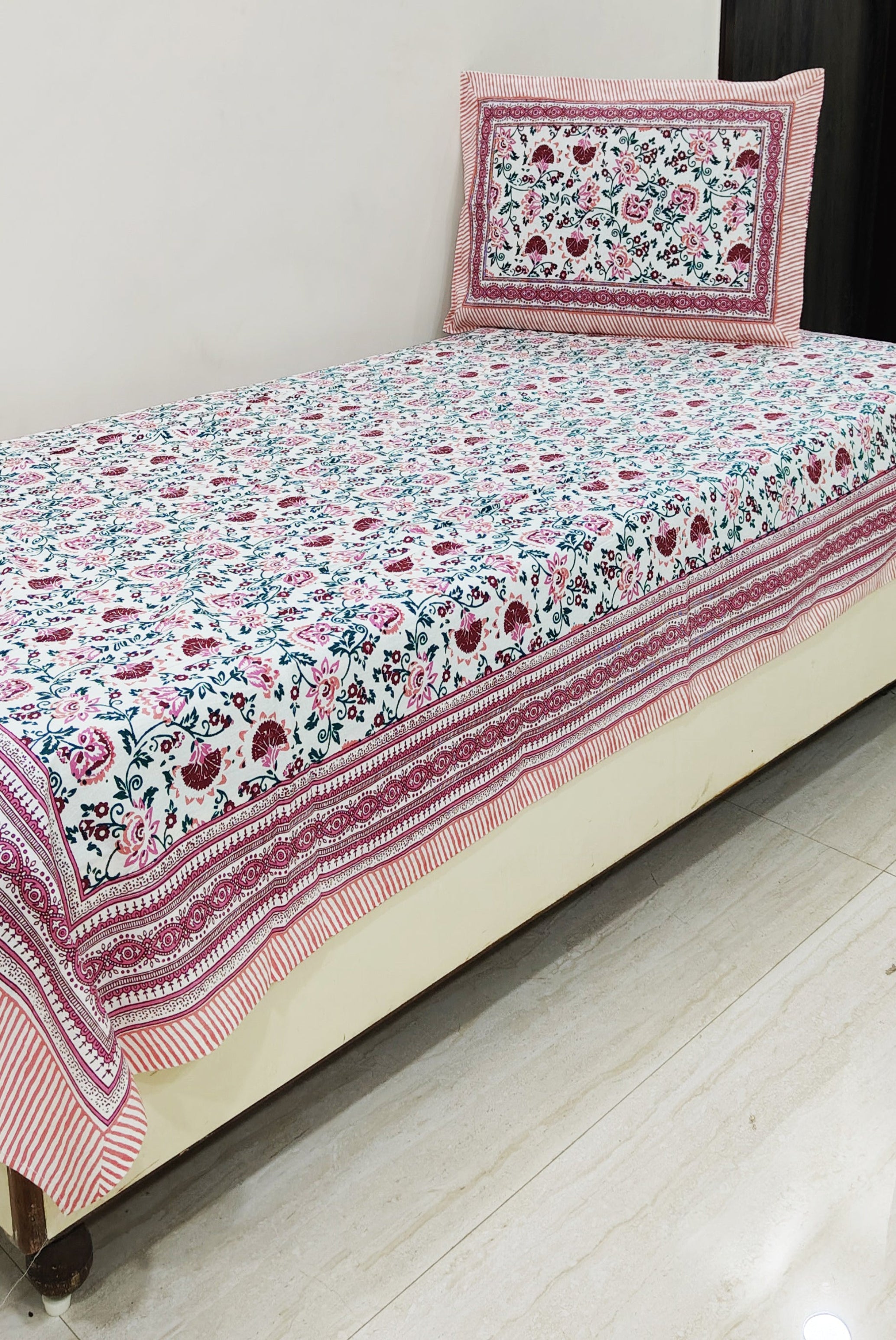 Gulabi Mehak